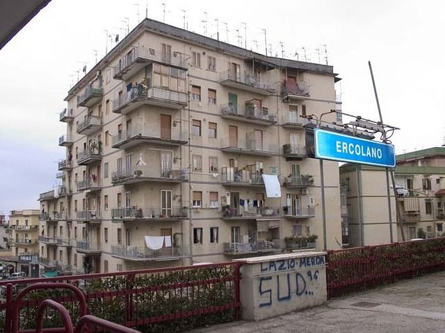 Herculaneum-Ruins-Italy-01
