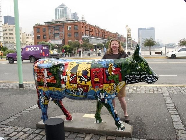Buenos-Aires-Argentina-Puerto-Madero-Cow-Parade-3682